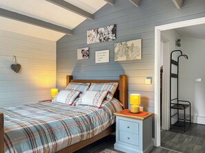 2 室のベッドルーム、WiFi (無料)、ベッドシーツ