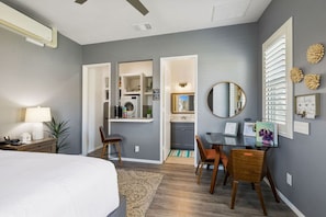 1 Schlafzimmer, Schreibtisch, Bügeleisen/Bügelbrett, kostenloses WLAN