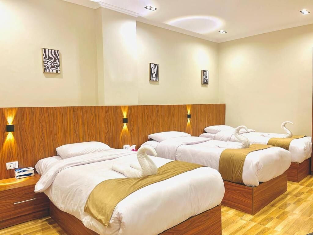 Family Studio Suite | Premium bedding, pillowtop beds, desk, laptop workspace