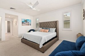 4 bedrooms, iron/ironing board, WiFi, bed sheets