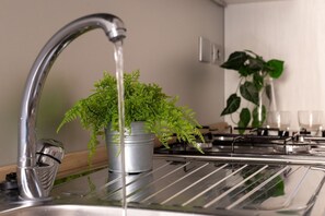 Jääkaappi, leivänpaahdin