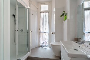 Een douche, een bidet