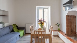 TV - iFlat | Brand New Bright and Comfortable Monti apt (Roma)