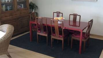 Mobile Home | Dining