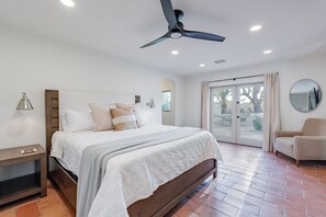 4 bedrooms, iron/ironing board, travel cot, WiFi - Golf, Pool and Fun at Pueblo Retreat Near WM Open (Scottsdale)