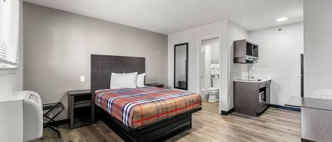 Studio | Individually furnished, desk, free WiFi