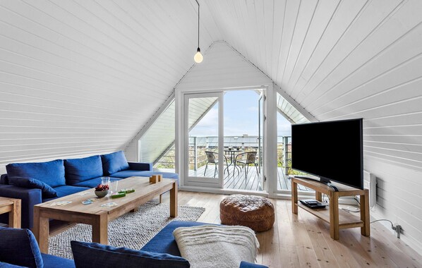 Peis, DVD-spiller og fotballspill