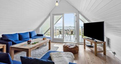 Awesome home in Humble with WiFi