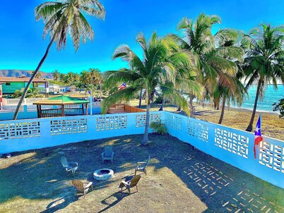 Beachfront Bliss: Spacious 5-Bedroom, 2-Bath Escape with Stunning Ocean Views


