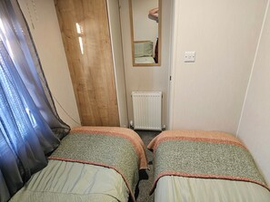 Cabin | 3 bedrooms, iron/ironing board, free WiFi, bed sheets