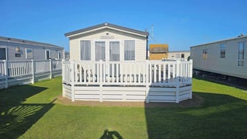 Cabin | Exterior