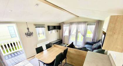 Luxury Chichester Caravan Seaside Retreat