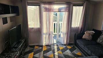 Cabin | Living area | TV