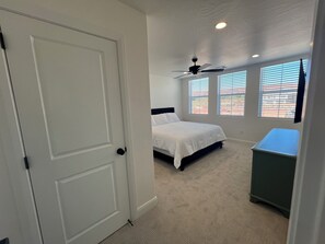 5 bedrooms, travel cot, WiFi, bed sheets