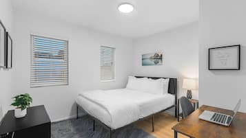 Comfort Apartment | Iron/ironing board, free WiFi