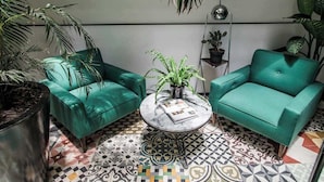 Living area - Hotel Puerta Roja Condesa (Mexico City)