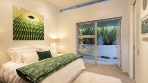 4 habitaciones, ropa de cama de alta calidad y escritorio 