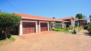 Exterior - The Advocate Suites Manor (Maseru)