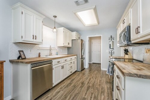 Emery’s Place GAME ROOM, 4BD 2BR near Palo Duro Canyon 