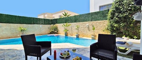 Outdoor pool, a heated pool