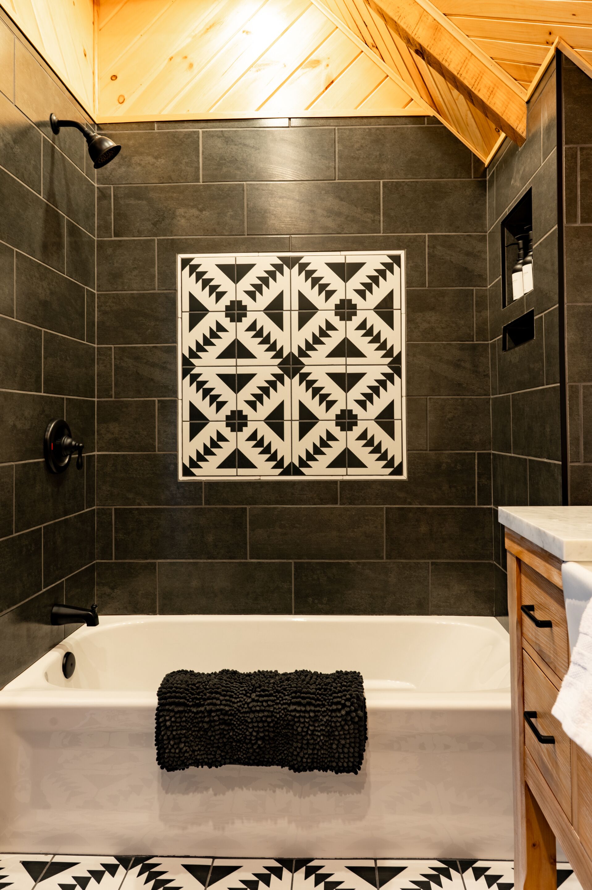 Shower, jetted tub, hair dryer, towels