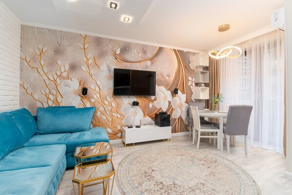 TV - Feels Like Home Premium Apartment (Wroclaw)