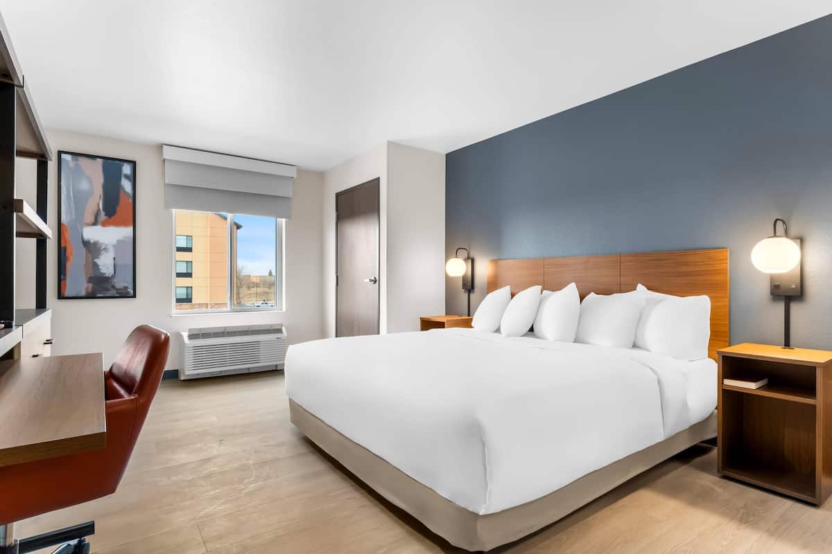 Room, 1 King Bed, Non Smoking | 1 bedroom, desk, laptop workspace, free WiFi