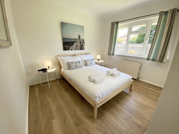 2 bedrooms, desk, iron/ironing board, travel cot