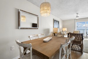 Dining - Ocean House Gulf-Front 2BR | Sleeps 8 | High Floor (Gulf Shores)