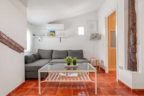 TV - apartamento en la gran via de alquiler temporal (Madrid)