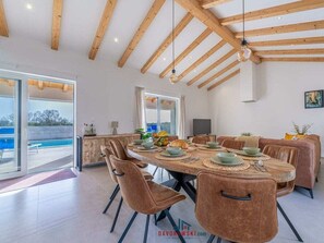 Vila | Tempat makan
