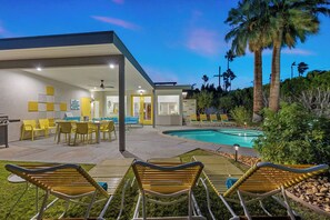 Unclassified image, 3 of 50, button