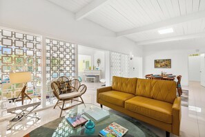Interior - 'Good Vibrations' Midcentury glam with 3BR/3BA! (Palm Springs)