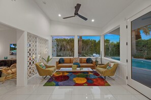 Unclassified image, 5 of 50, button