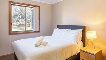 3 bedrooms, WiFi, bed sheets