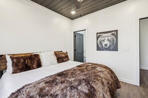 2 chambres, fer et planche à repasser, Wi-Fi gratuit, draps fournis