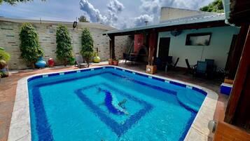 2 piscinas al aire libre