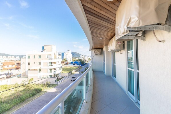 Property grounds - 150m do Mar! Cobertura Duplex com Piscina Privada (Bombinhas)