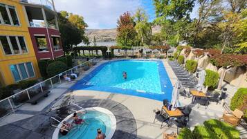 Piscine extérieure, piscine chauffée