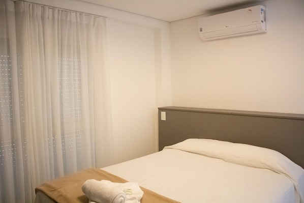 Desk - Atlântida Green Square - 404a (Xangri-La)