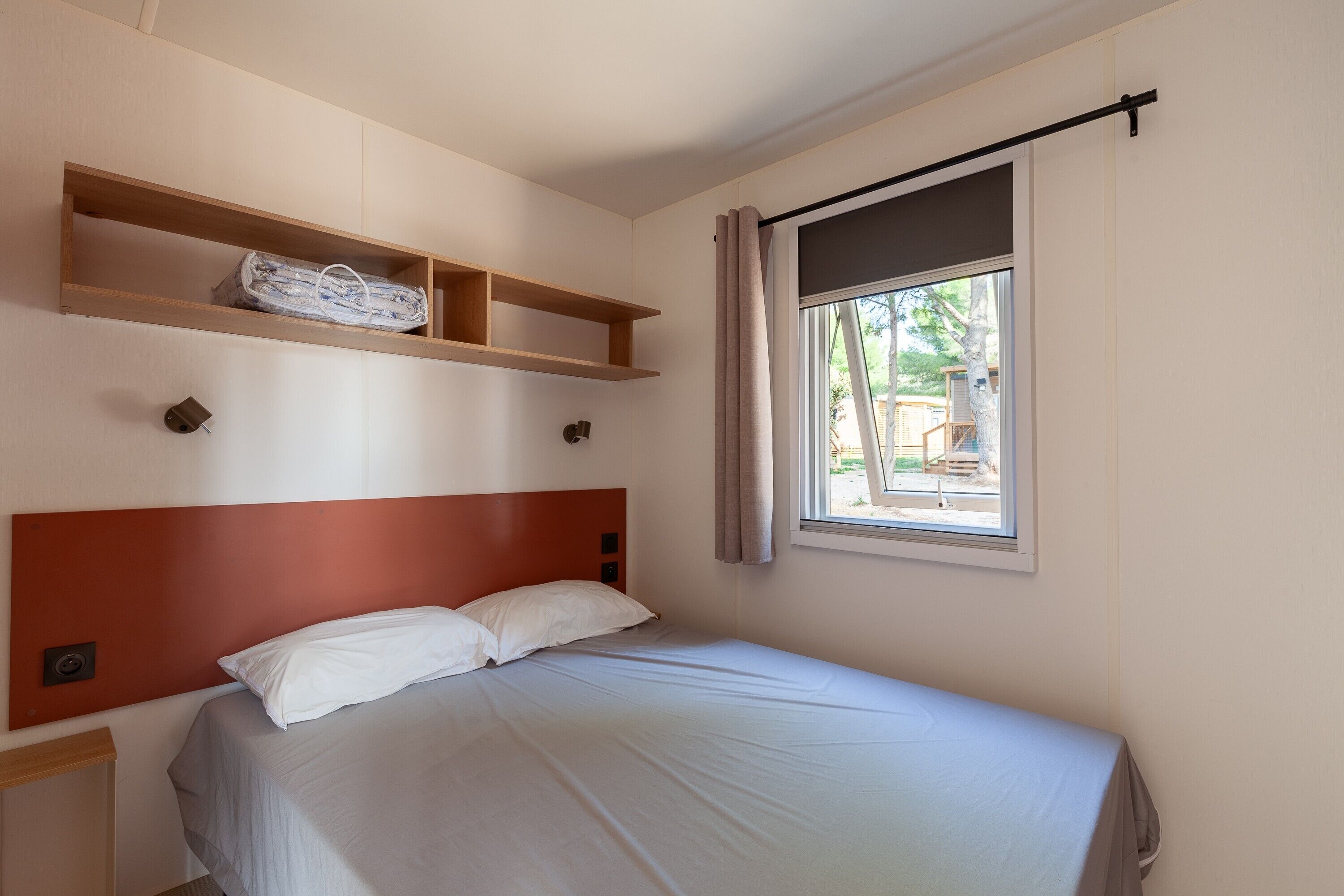 2 dormitorios, tabla de planchar con plancha, wifi gratis y ropa de cama