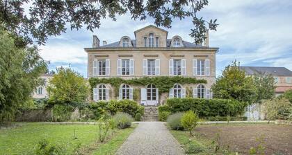Maison d'hÎtes 'Suite Oiseau Du Paradis' avec piscine partagée, Wi-Fi et climatisation