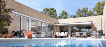 Holiday Home 'Viana Vista Villa' with Private Pool, Wi-Fi and Air Conditioning