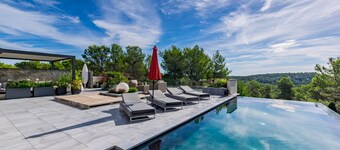 Villa 'Prestigieuse  Spa 2 Piscines' with Sea View, Wi-Fi and Air Conditioning