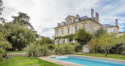 Guest House 'Suite Belle Epoque' with Shared Pool, Shared Garden and Wi-Fi