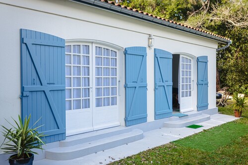 Holiday Home 'Longère Proche Plage Et Forêt 2' with Shared Terrace, Shared Garden and Wi-Fi