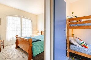 2 habitaciones, tabla de planchar con plancha y wifi gratis 