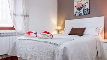 3 soverom, strykejern/-brett, wi-fi (inkludert) og sengetøy