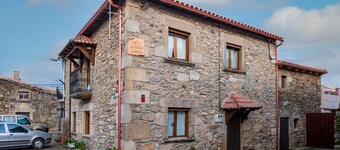 Country House 'La Plazuela De Mari I' with Private Garden and Wi-Fi