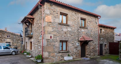 Country House 'La Plazuela De Mari I' with Private Garden and Wi-Fi